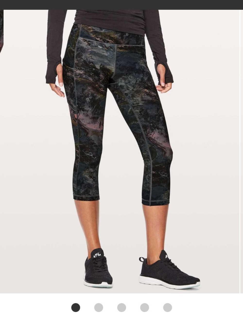 Lululemon Speed Up Crop (21")
Radiant Multi